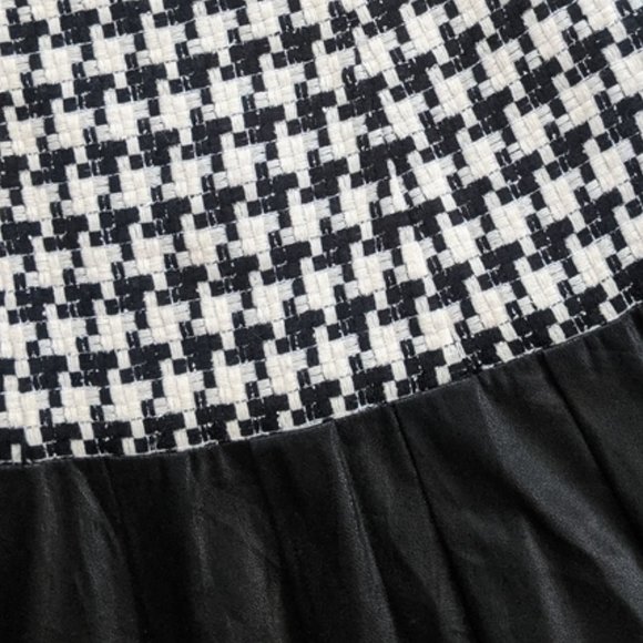 💥EFFORTLESSLY CHIC💥 Black & White Checkered Knit Dress wit Black Leather Dress - Picture 9 of 12